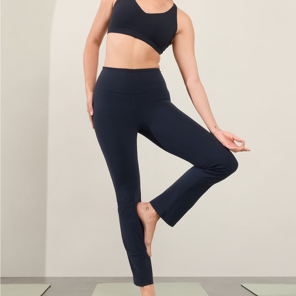 Athleta Elation Ultra High Rise Straight Leg Pants Size Small Petite Navy - Picture 1 of 15